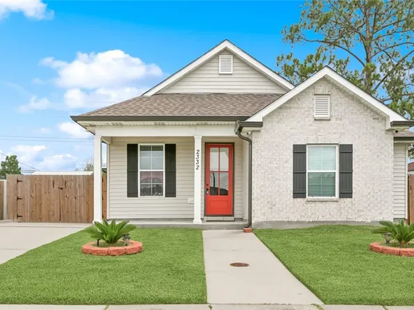 2332 Francis Ave, Violet, LA 70092