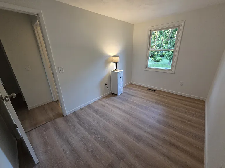 735 Southbriar Rd — Photo 14