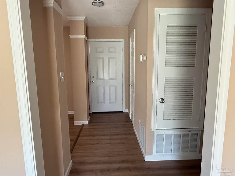7845 Le Jeune Dr — Photo 5