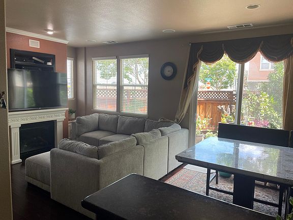 4th image of 6338 Gatwick Ct