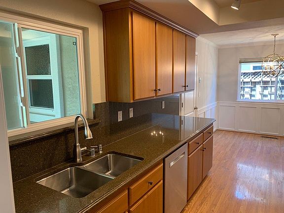 4th image of 4136 El Coral Way