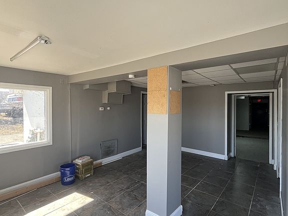 4th image of 4690 W Jefferson Ave