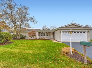 6 Derby Ct, Grayslake, IL 60030