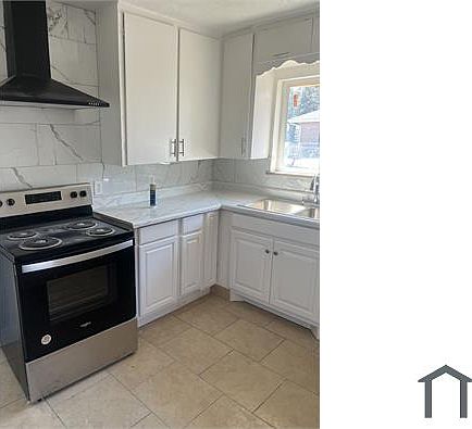 5th image of 1512 NE 47th St