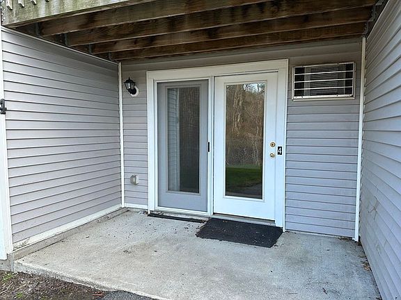 2nd image of 4 Leblanc Dr #4