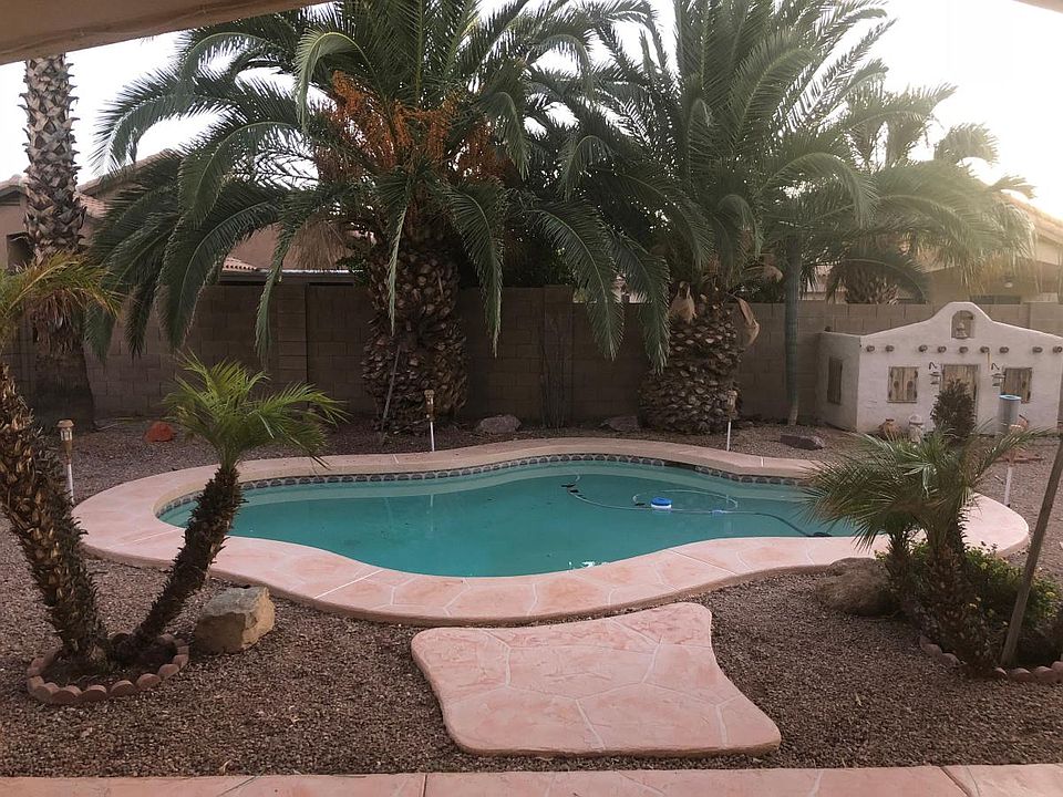 2nd image of 343 E Mesquite St