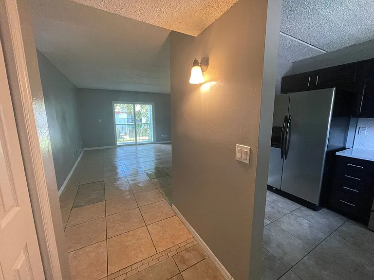2874 Somerset Park Dr #203 — Photo 2