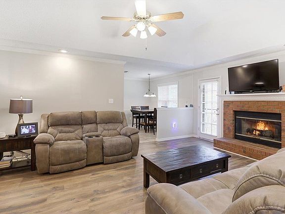5th image of 3970 Altruria Rd