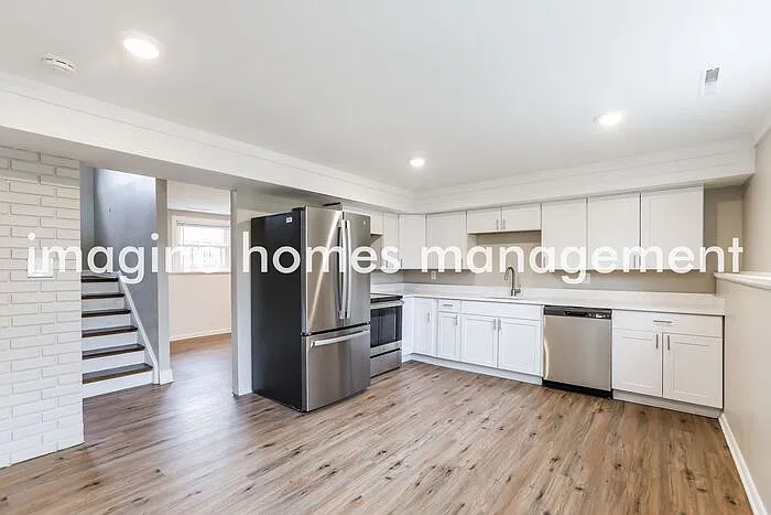 3 bed, 1.5 bath, 1850 sqft, $2,295 — Photo 4