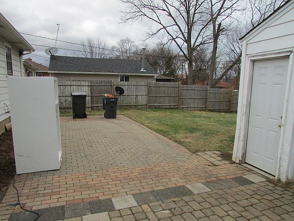4th image of 611 N Lewis Ave