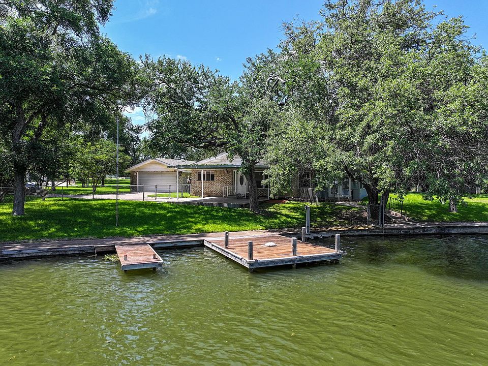1st image of 501 Oleander Dr