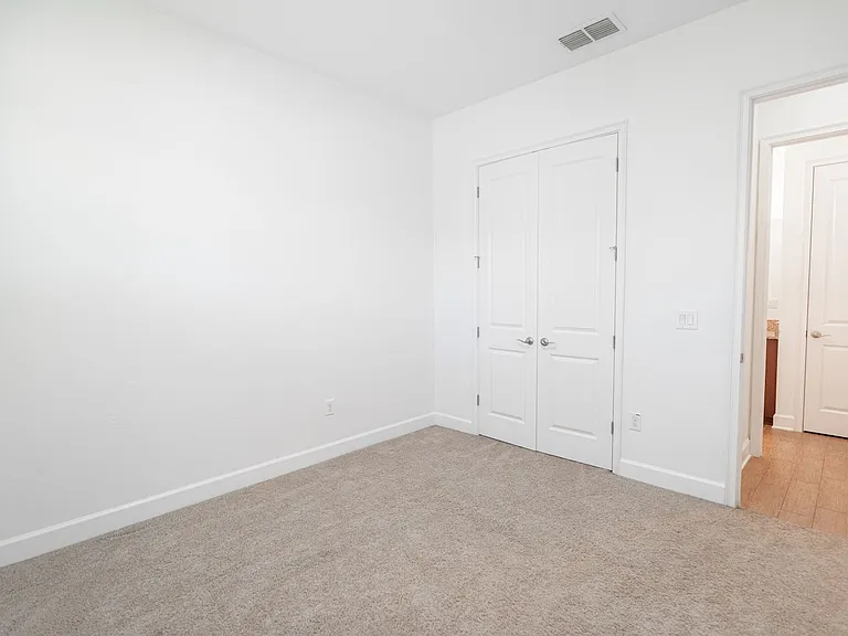 10667 Cardera Dr — Photo 34