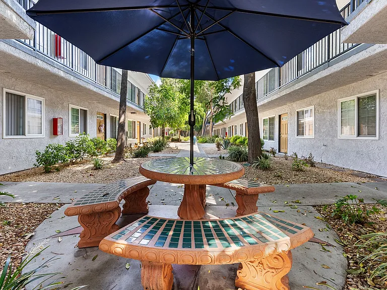 Porto Bella Apartments — Photo 25