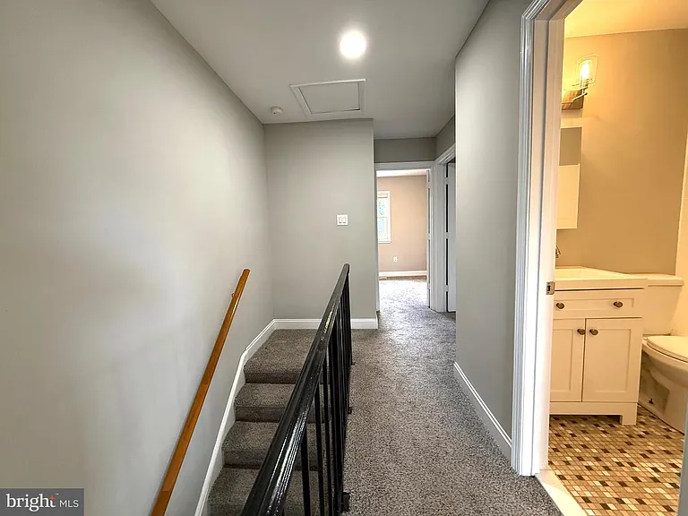 2819 Banks Ct — Photo 16