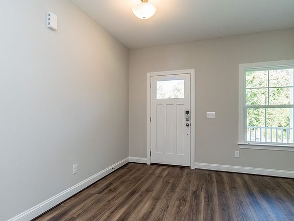 003_Entry Foyer