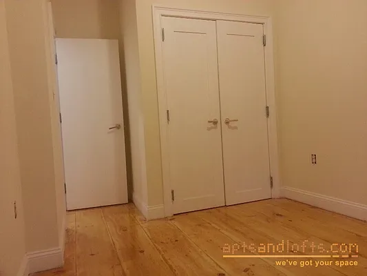 Rented by aptsandlofts.com | media 13