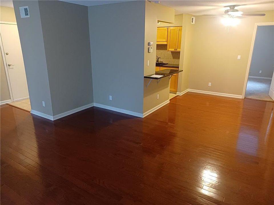 1st image of 4153 Roanoke Rd APT 16