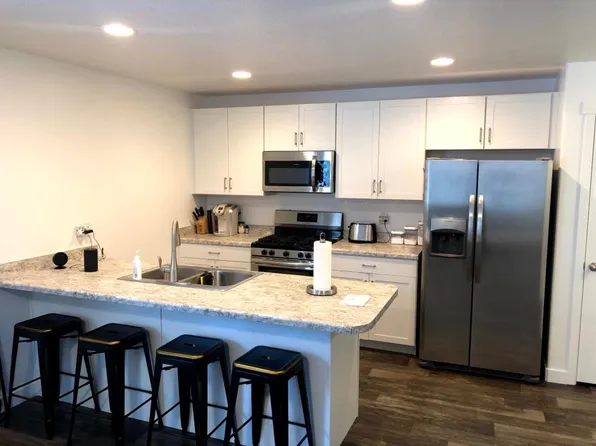 128 E River View Dr, Saratoga Springs, UT 84045