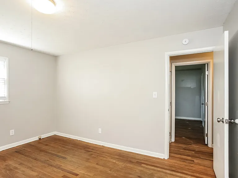 7605 Kimberly Dr — Photo 12