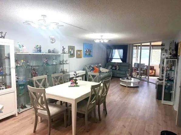7523 Granville Dr #112, Tamarac, FL 33321
