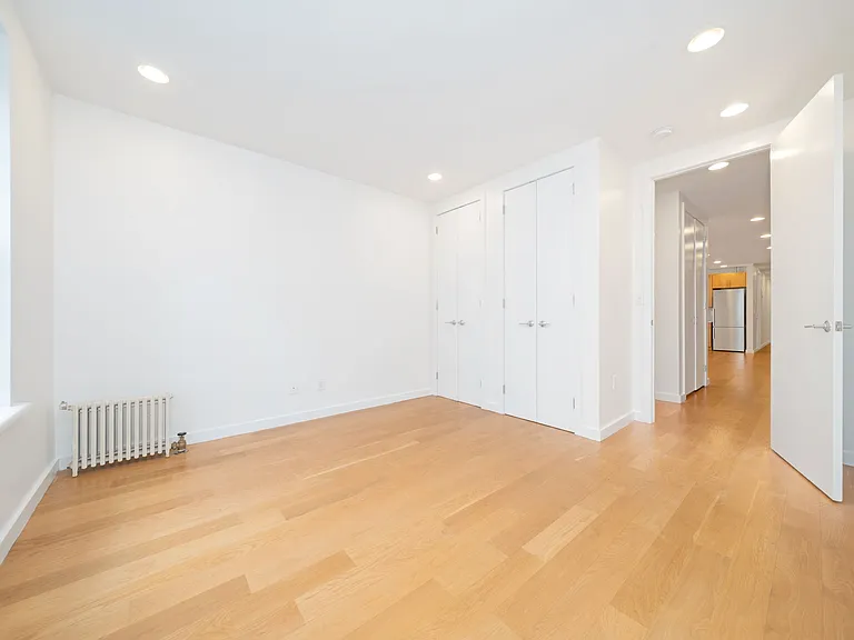 654 W 161st St #3H — Photo 9