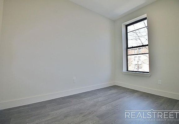 5th image of 446 Gates Ave #2D