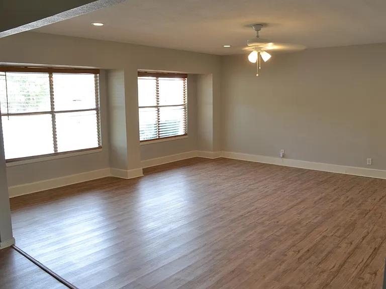 510 Tumblebrook — Photo 17
