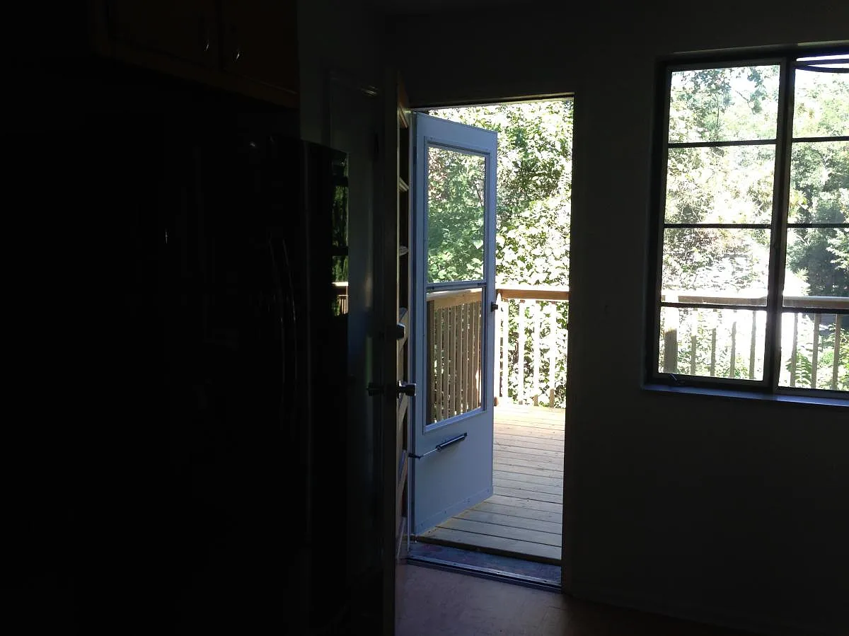 deck - 202 William St #2