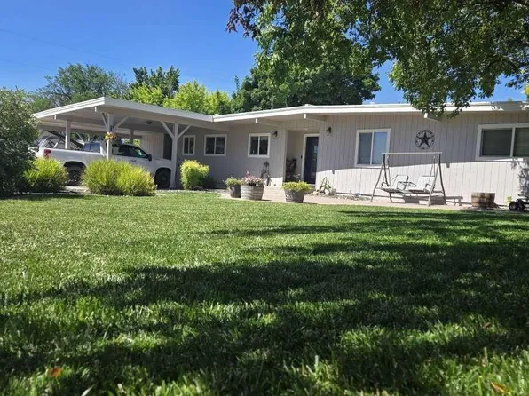 911 N 4th St, Parma, ID 83660