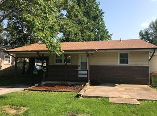 2936 W Olive St, Springfield, MO 65802