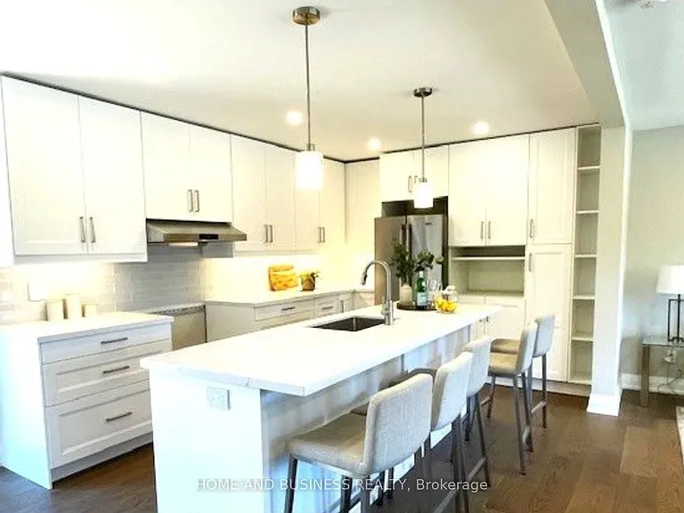 1326 Meredith Ave — Photo 8