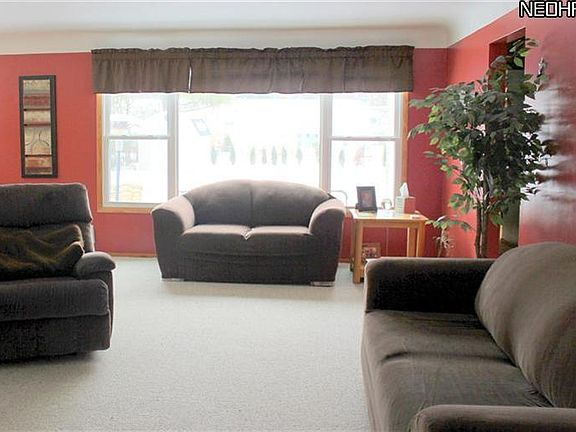 4th image of 5102 Thornbury Blvd