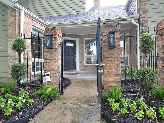 2nd image of 11810 Gladewood Ln