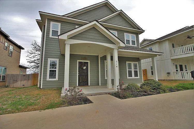 314 Fairway Dr
