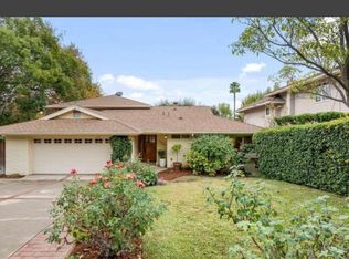 1044 Fairview Dr, La Canada Flintridge, CA 91011