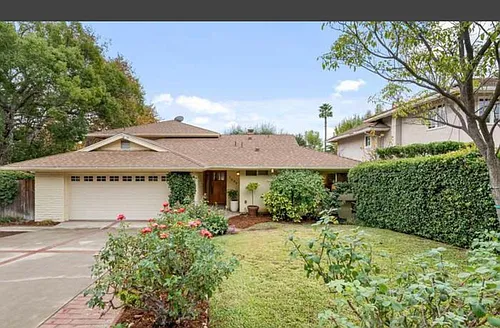 1044 Fairview Dr Photo 1