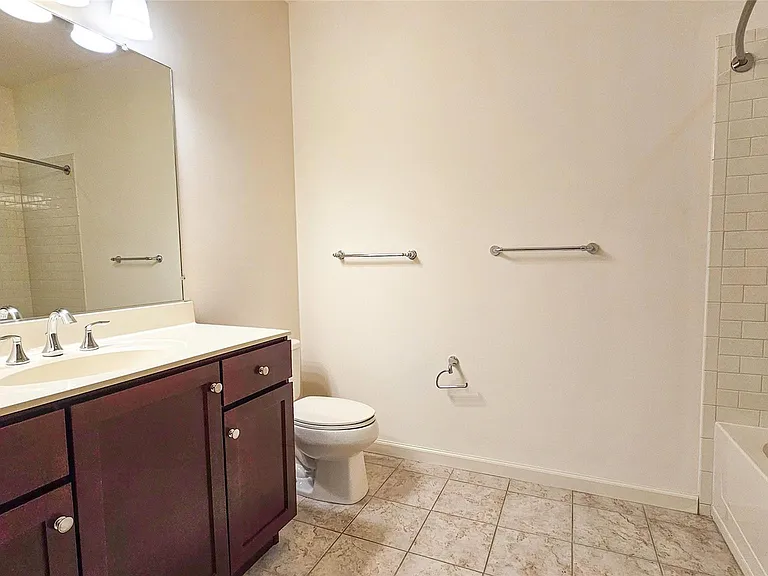 306 Canter Ct — Photo 11