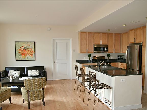 Living Rm & Kitchen