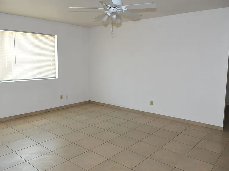 3165 W Altadena Ave — Photo 4