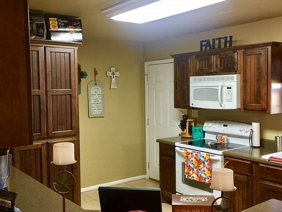 2nd image of 111 Diana Dr