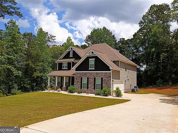 3rd image of 807 Ridgeview Ct