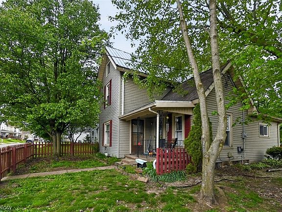 4th image of 402 Vine St