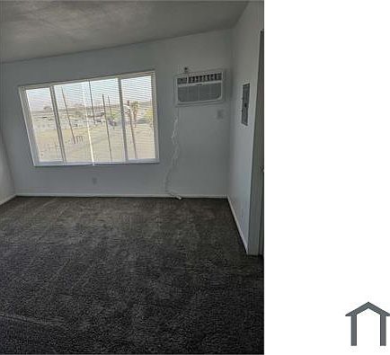 4th image of 305 N 10th St APT 28