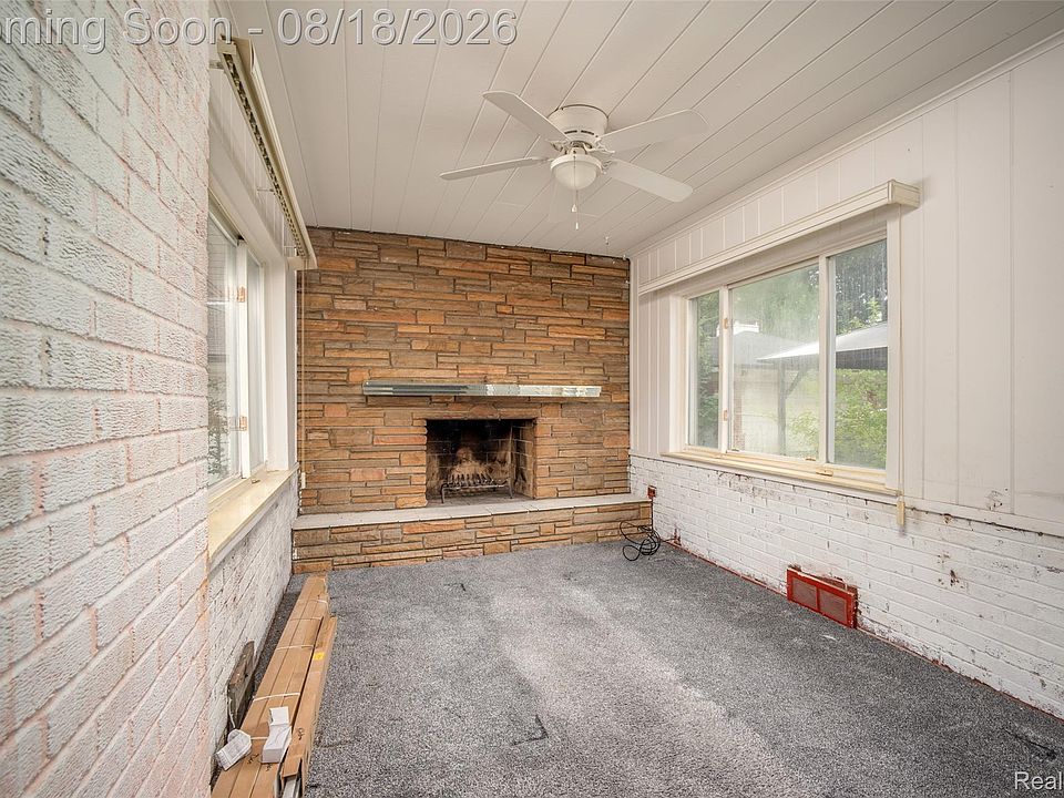 16786 Sprenger Ave, photo 11