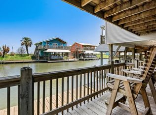 1208 Boyt Rd, Crystal Beach, TX 77650