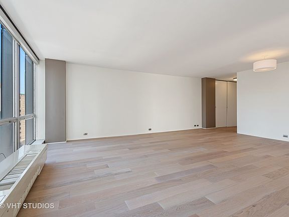 4th image of 330 W Diversey Pkwy APT 1402