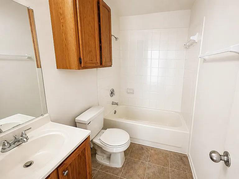 1703 Benttree Dr #B — Photo 11