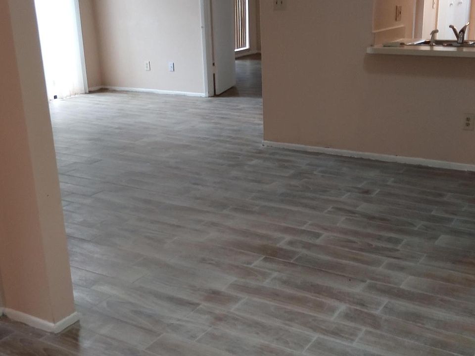 2nd image of 720 Golden Sunshine Cir