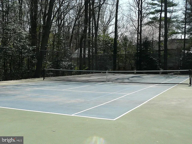 1520 Northgate Sq #11B — Photo 29