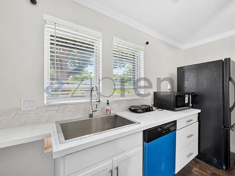 2720 Westridge Dr — Photo 7